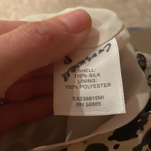 CLASSIQUES Entier silk black and white woman’s top - Picture 9 of 11